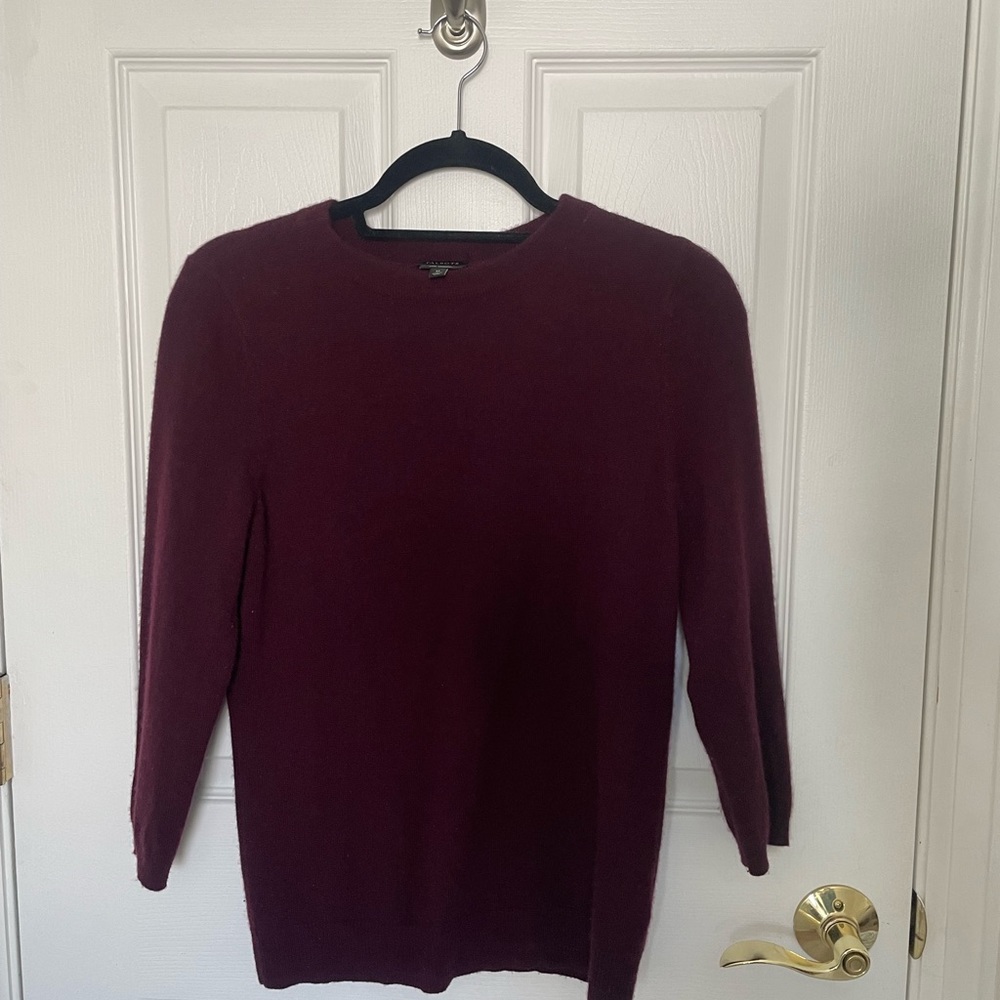 Maroon cashmere 3/4 length sleeve sweater